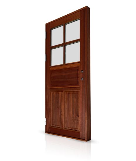 Billede af Facadedør med 4-felts glas og energiruder – klassisk stil med moderne komfort