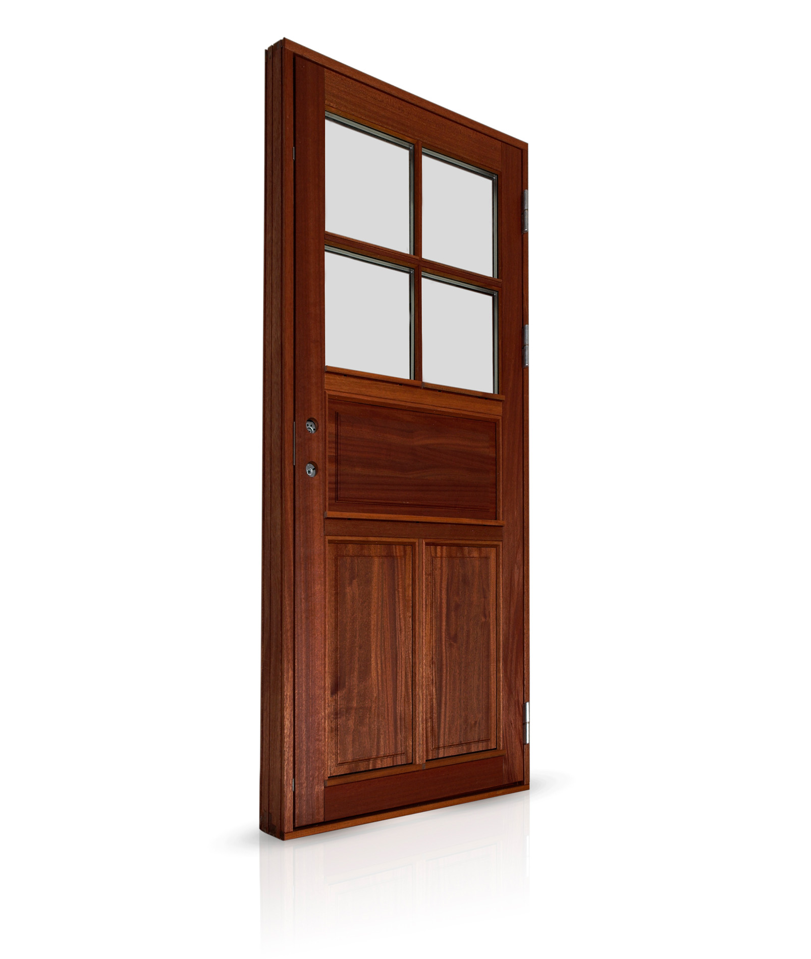 Billede af Facadedør med 4-felts glas og energiruder – klassisk stil med moderne komfort